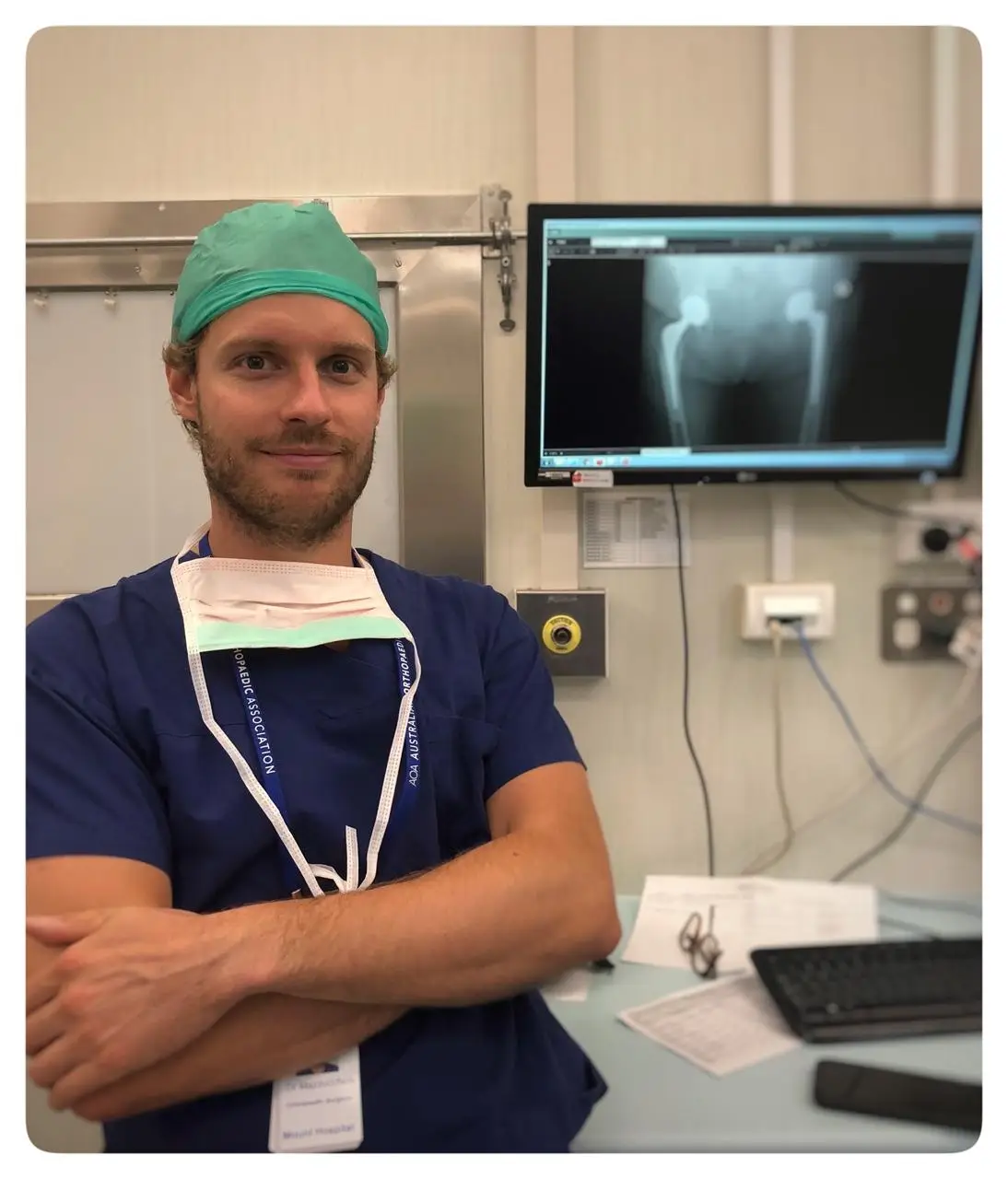 L’offerta sanitaria del Dr. med. Ruben Mazzucchelli comprende chirurgia protesica dell’anca e del ginocchio, chirurgia ricostruttiva e artroscopica, trattamento delle lesioni meniscali e legamentose, osteotomie di riallineamento, traumatologia e terapie conservative. Ogni indicazione viene definita sulla base del quadro clinico, delle esigenze funzionali e degli obiettivi del paziente, privilegiando un percorso di cura chiaro, appropriato e personalizzato.